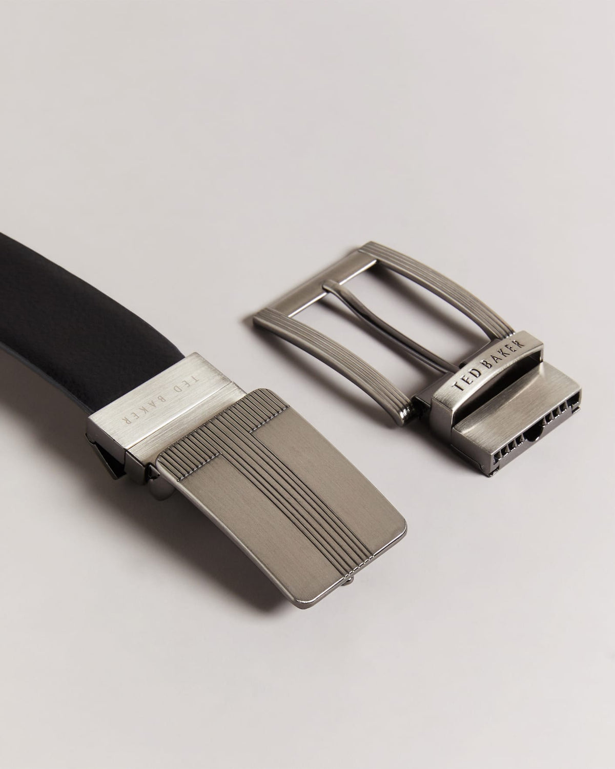 Brand R R On Belt T.E.D B.A.K.E.R BELT – brandberg-eg