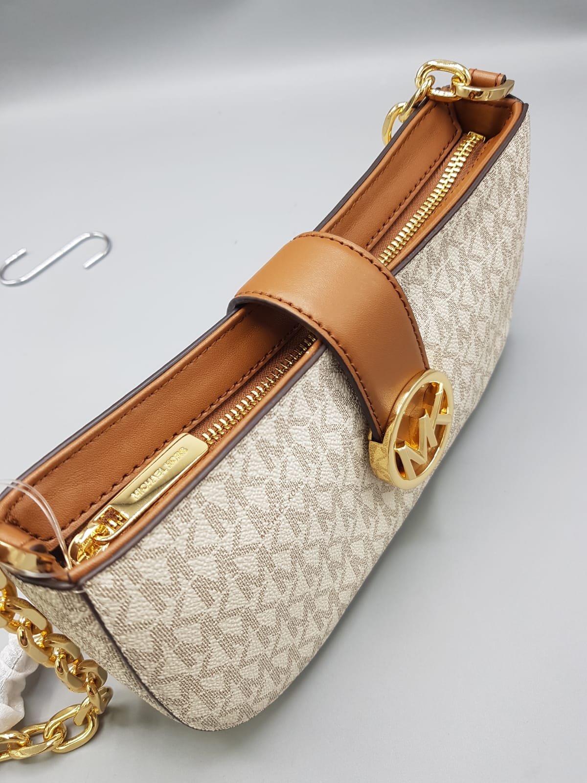 M.I.C.H.A.E.L K.O.R.S Shoulder Bag