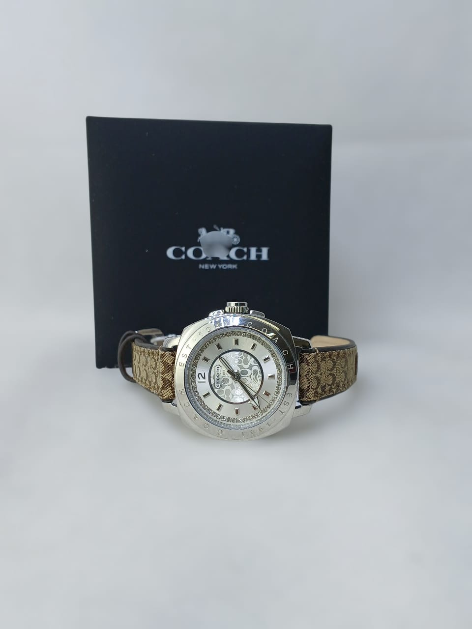 C.O.A.CH WATCH
