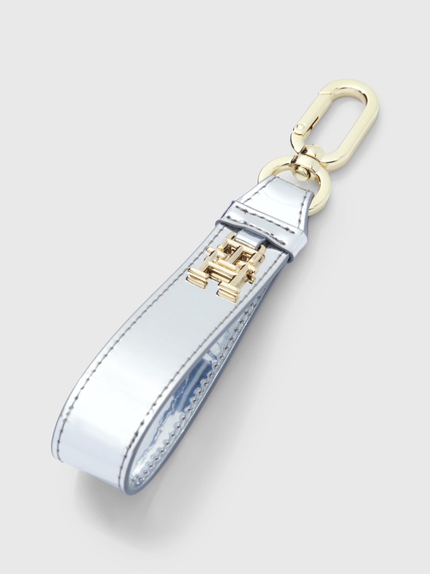 T.O.M.M.Y H.I.L.F.I.G.E.R Large Metallic Wristlet Wallet Gift Set Silver