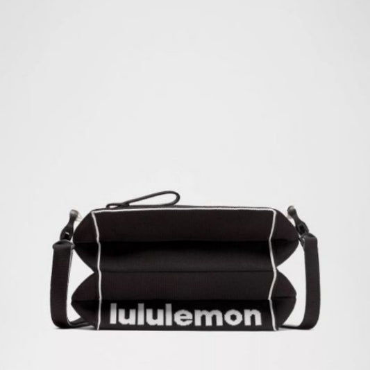 L.U.L.U.L.E.M.O.N Fold It Hold Crossbody Bag 3L