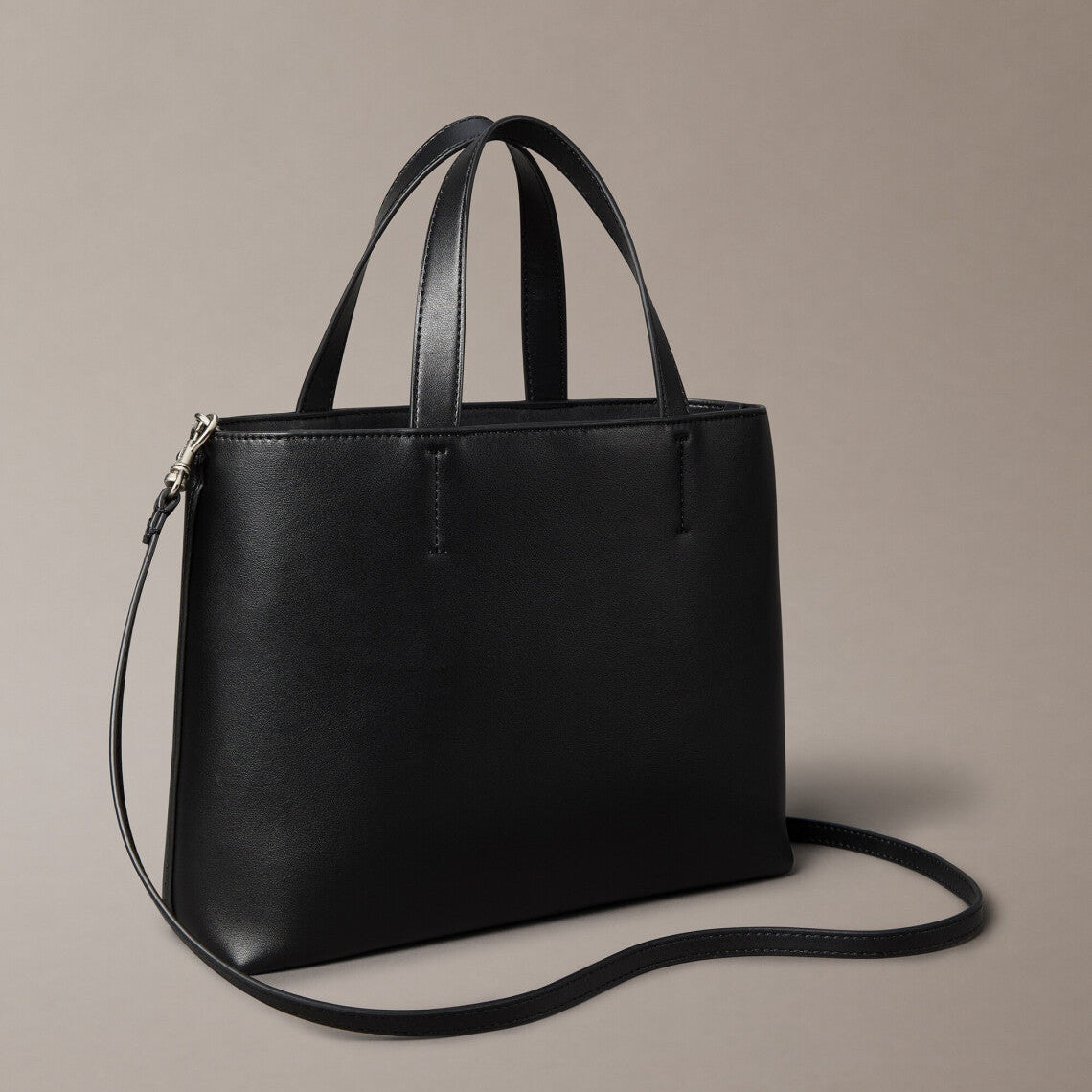 C.A.L.V.I.N K.L.E.I.N Crossbody Bag