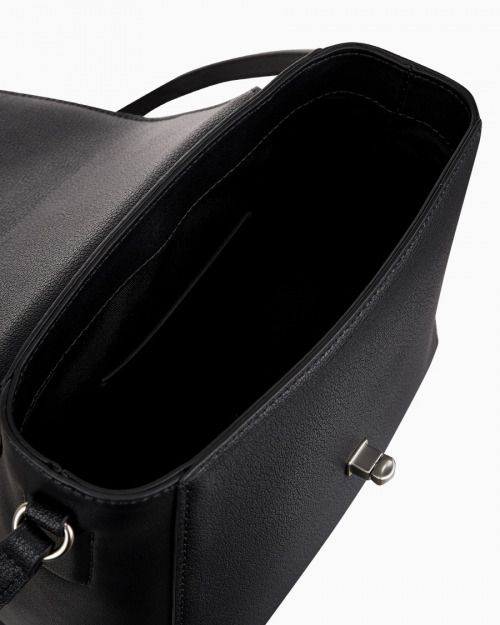 C.a.l.v.i.n K.l.e.i.n Crossbody Bag