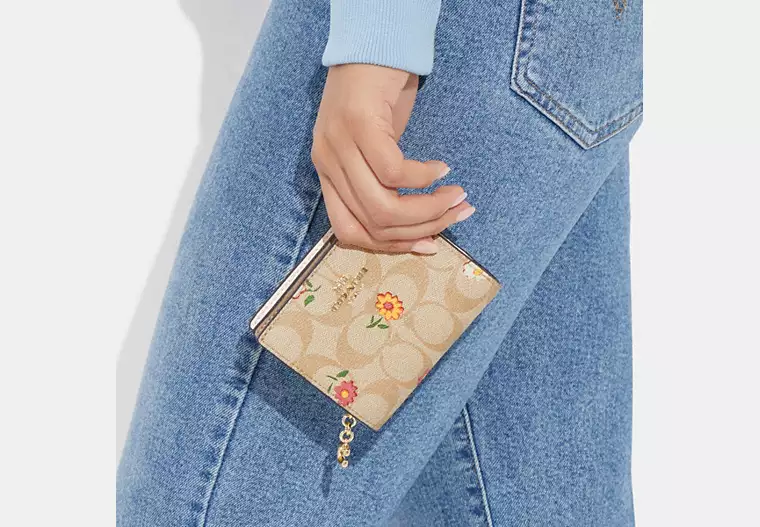 C.O.A.C.H Snap Wallet In Signature Canvas With Nostalgic Ditsy Print