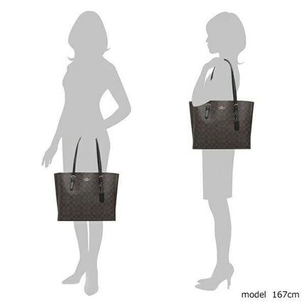 C.O.A.C.H Mollie Tote In Signature Canvas
