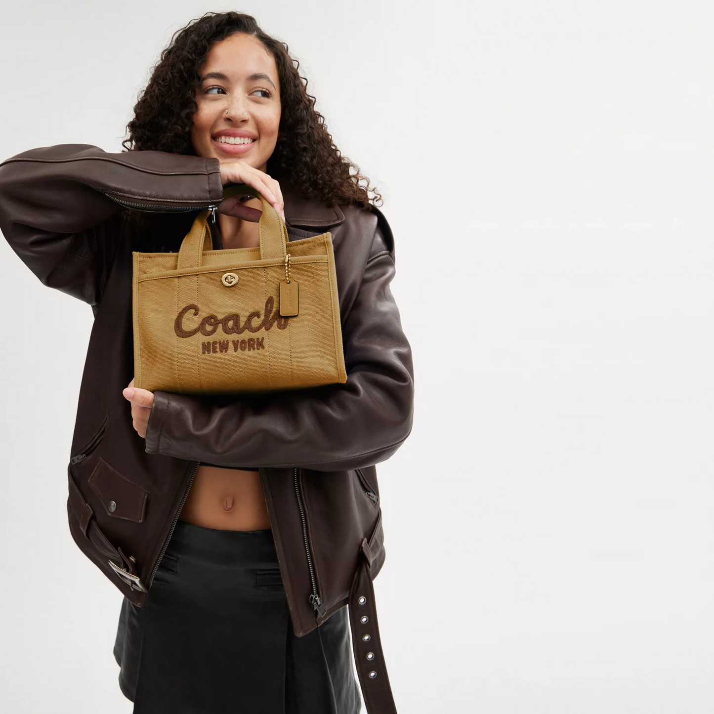 C.O.A.C.H CARGO TOTE BAG 26