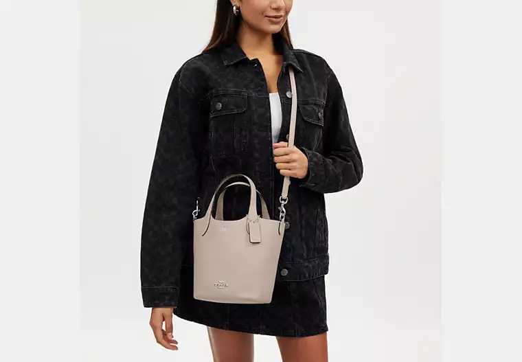 C.O.A.C.H Hanna Bucket Bag