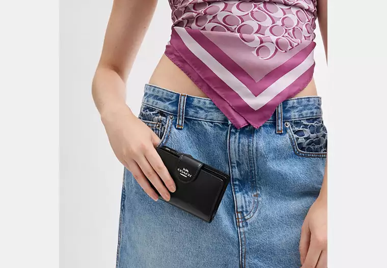 C.O.A.C.H Medium Corner Zip Wallet