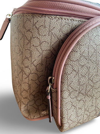 C.A.L.V.I.N K.L.E.I.N Toiletry Bag | Hand Trip