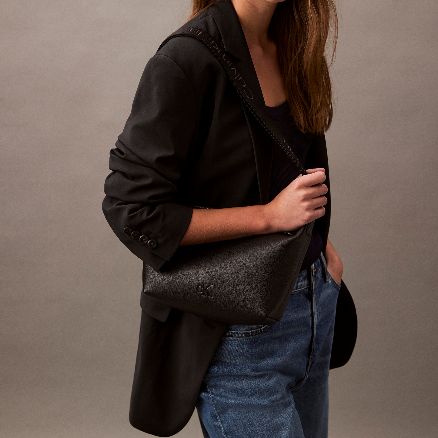 C.A.L.V.I.N K.L.E.I.N Ultralight Shoulder Bag