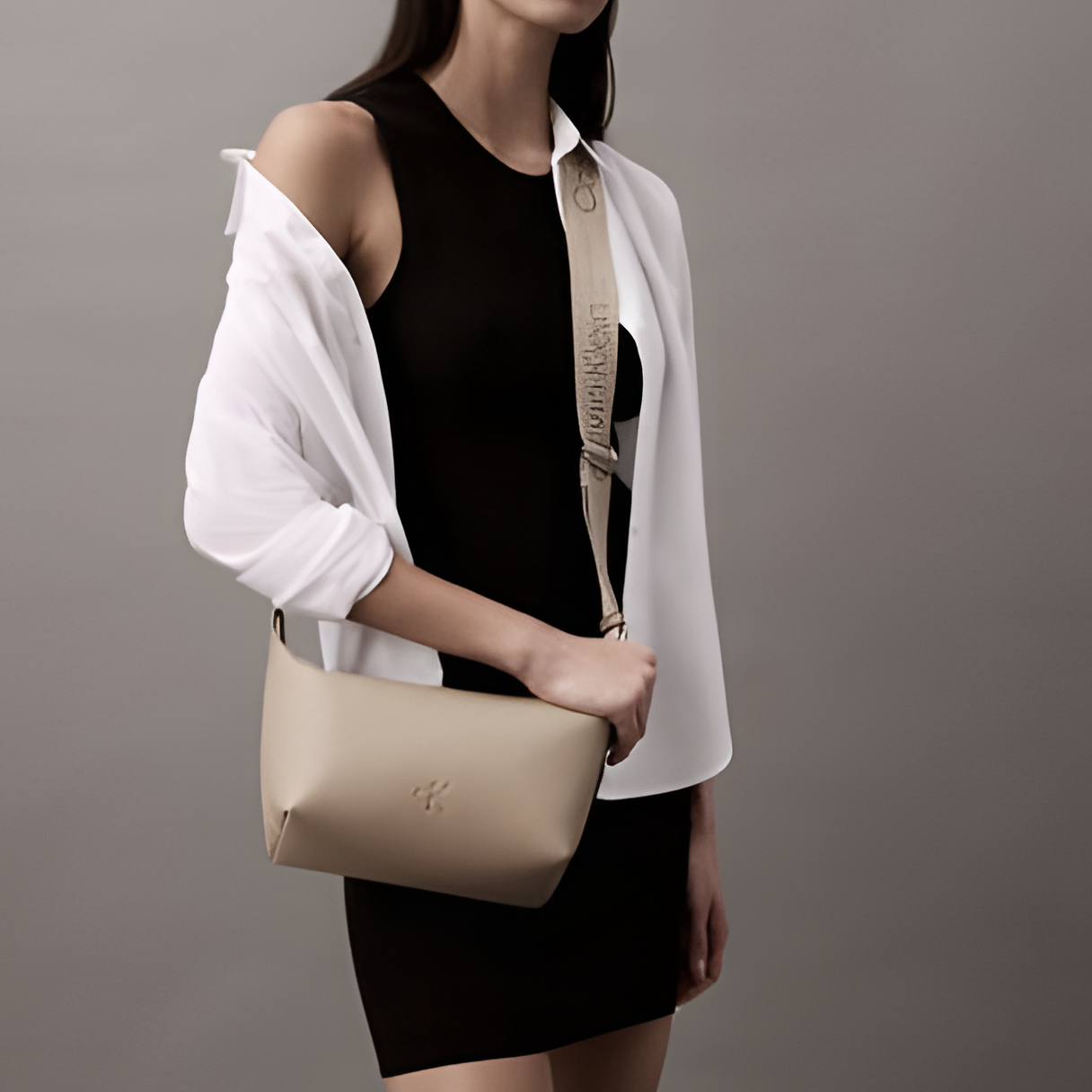 C.A.L.V.I.N K.L.E.I.N Ultralight Shoulder Bag