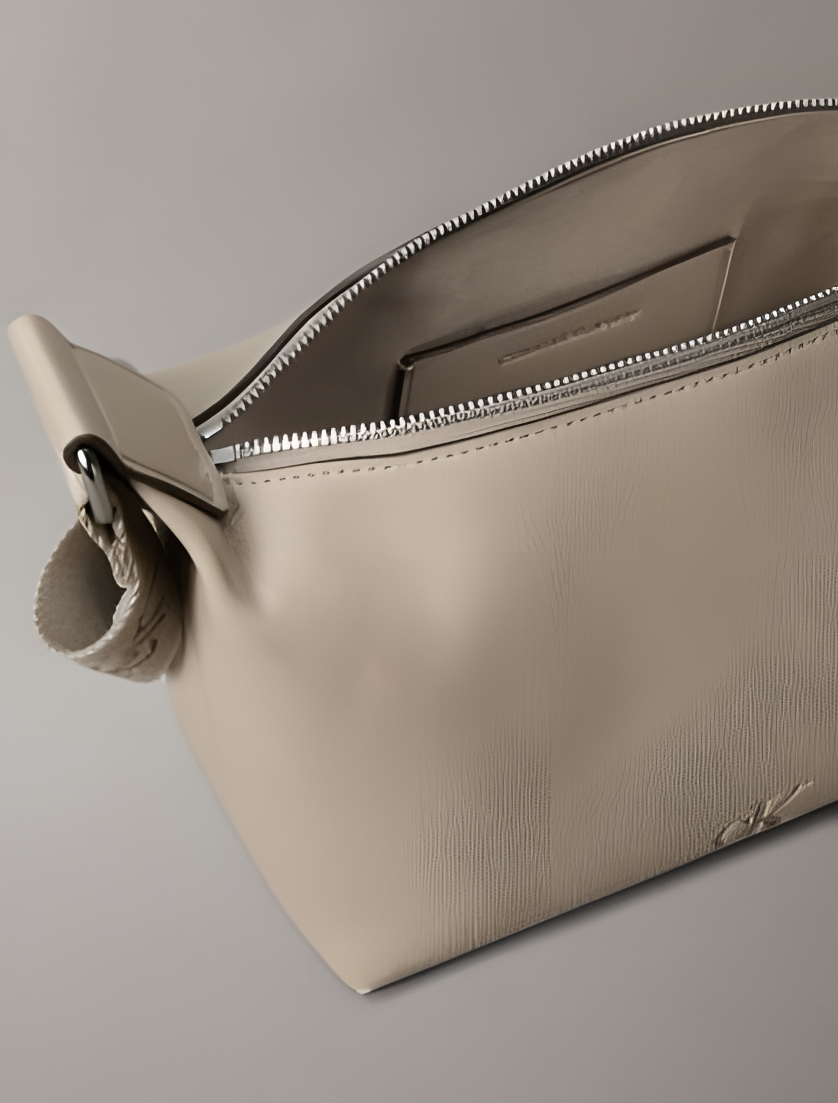 C.A.L.V.I.N K.L.E.I.N Ultralight Shoulder Bag