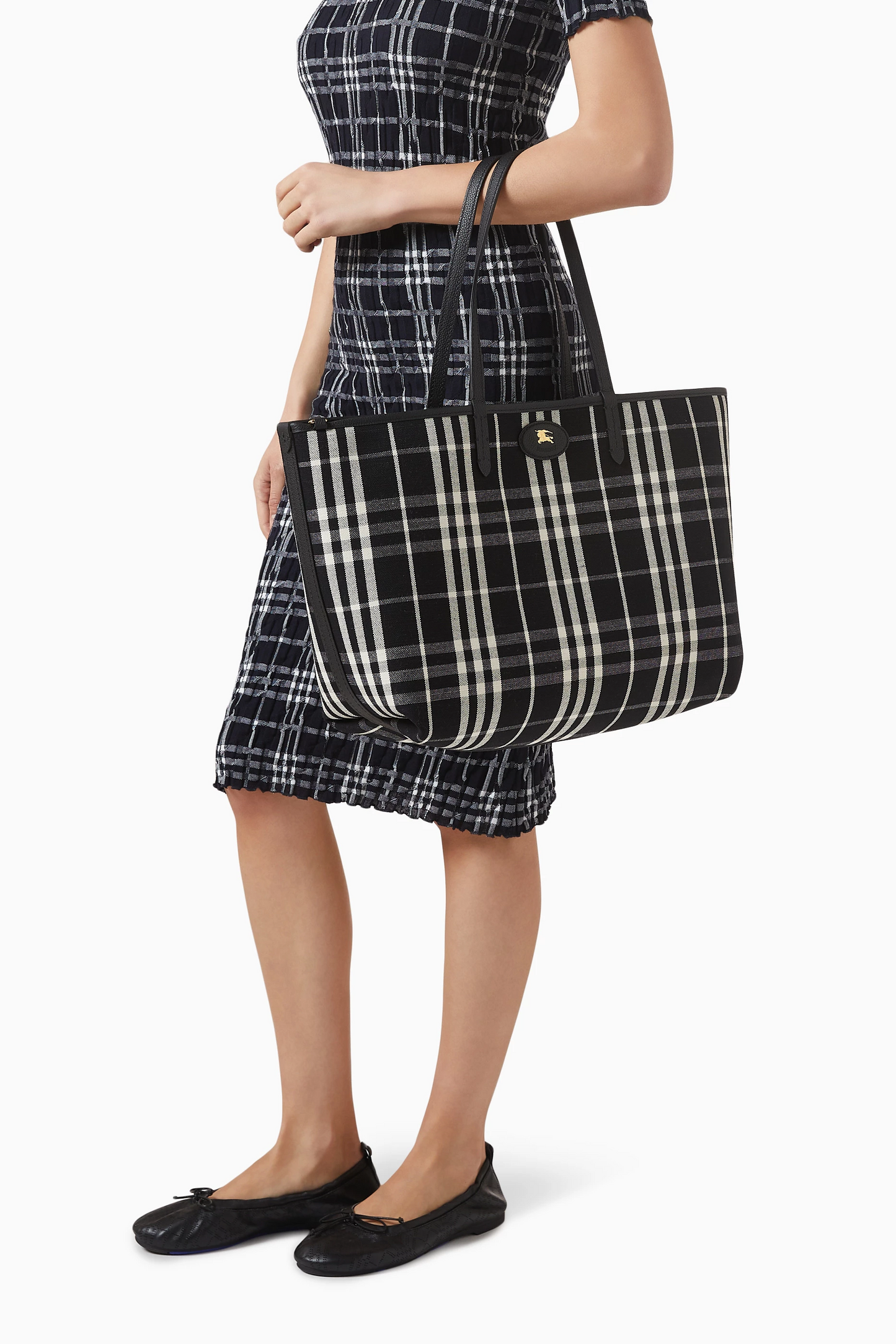 B.U.R.B.E.R.R.Y Medium Leather Reversible Bloomsbury Tote Bag