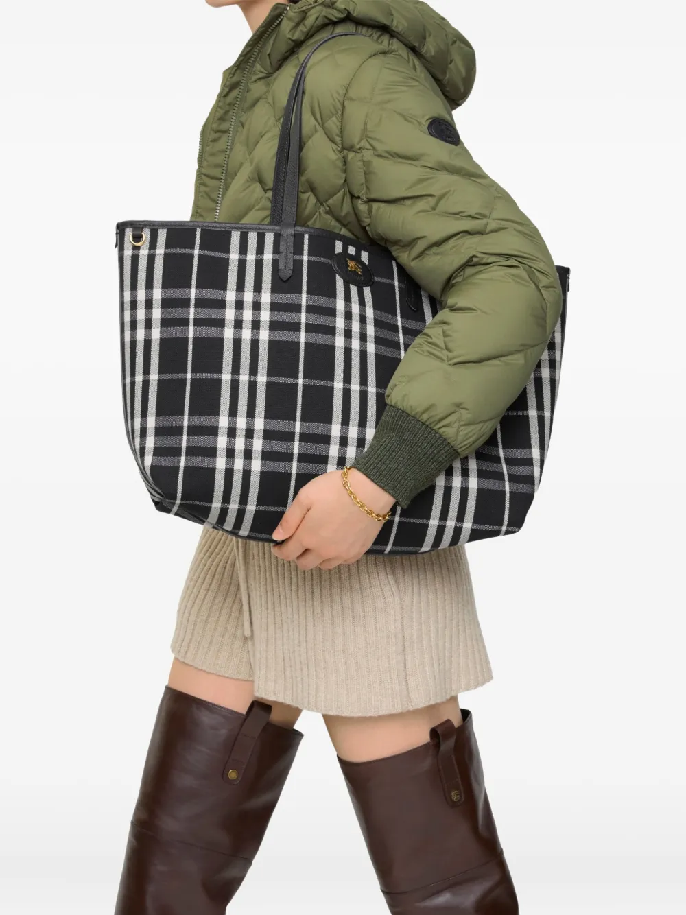 B.U.R.B.E.R.R.Y Medium Leather Reversible Bloomsbury Tote Bag