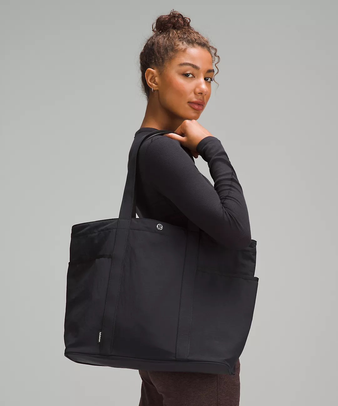 L.U.L.U.L.E.M.O.N  Daily Multi-Pocket Tote Bag 20L
