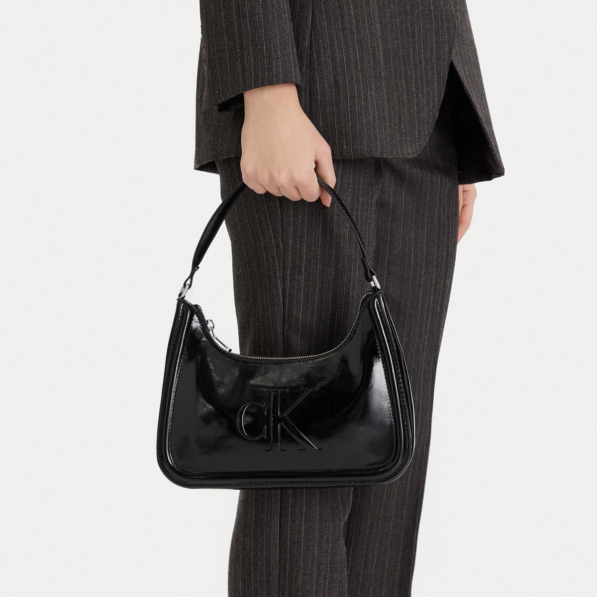 C.A.L.V.I.N K.L.E.I.N Shoulder Bag LV04F3332G