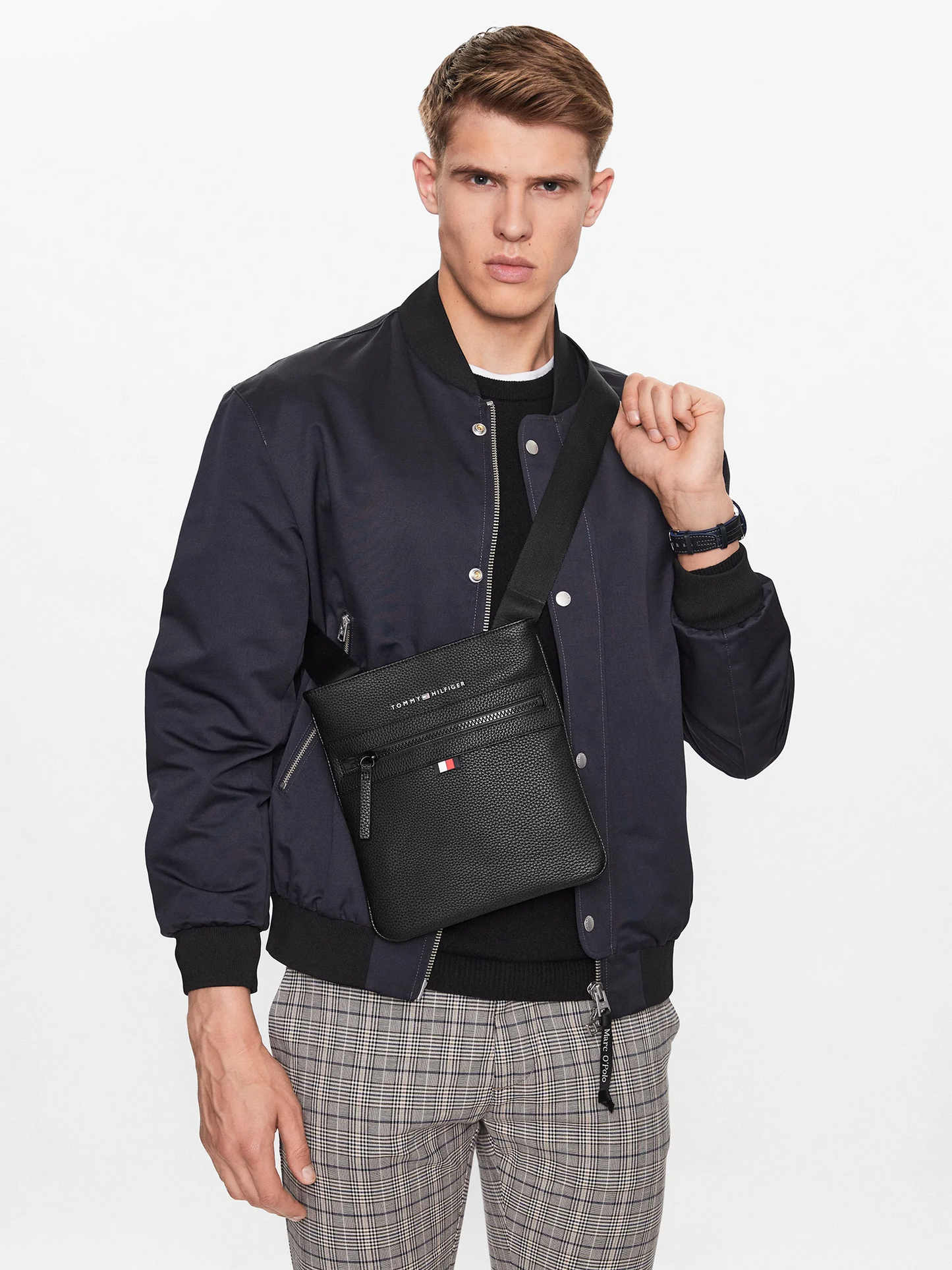 T.O.M.M.Y H.I.L.F.I.G.E.R Essential Pu Crossover Purse