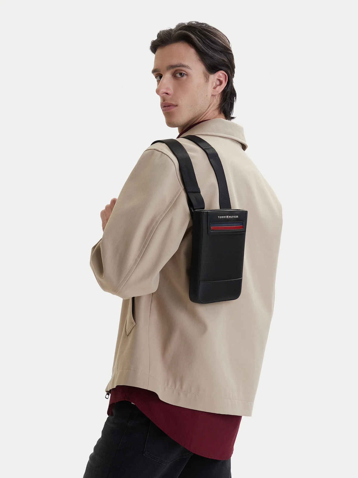 T.O.M.M.Y H.I.L.F.I.G.E.R Th Foundation Mini Crossover Bag Black