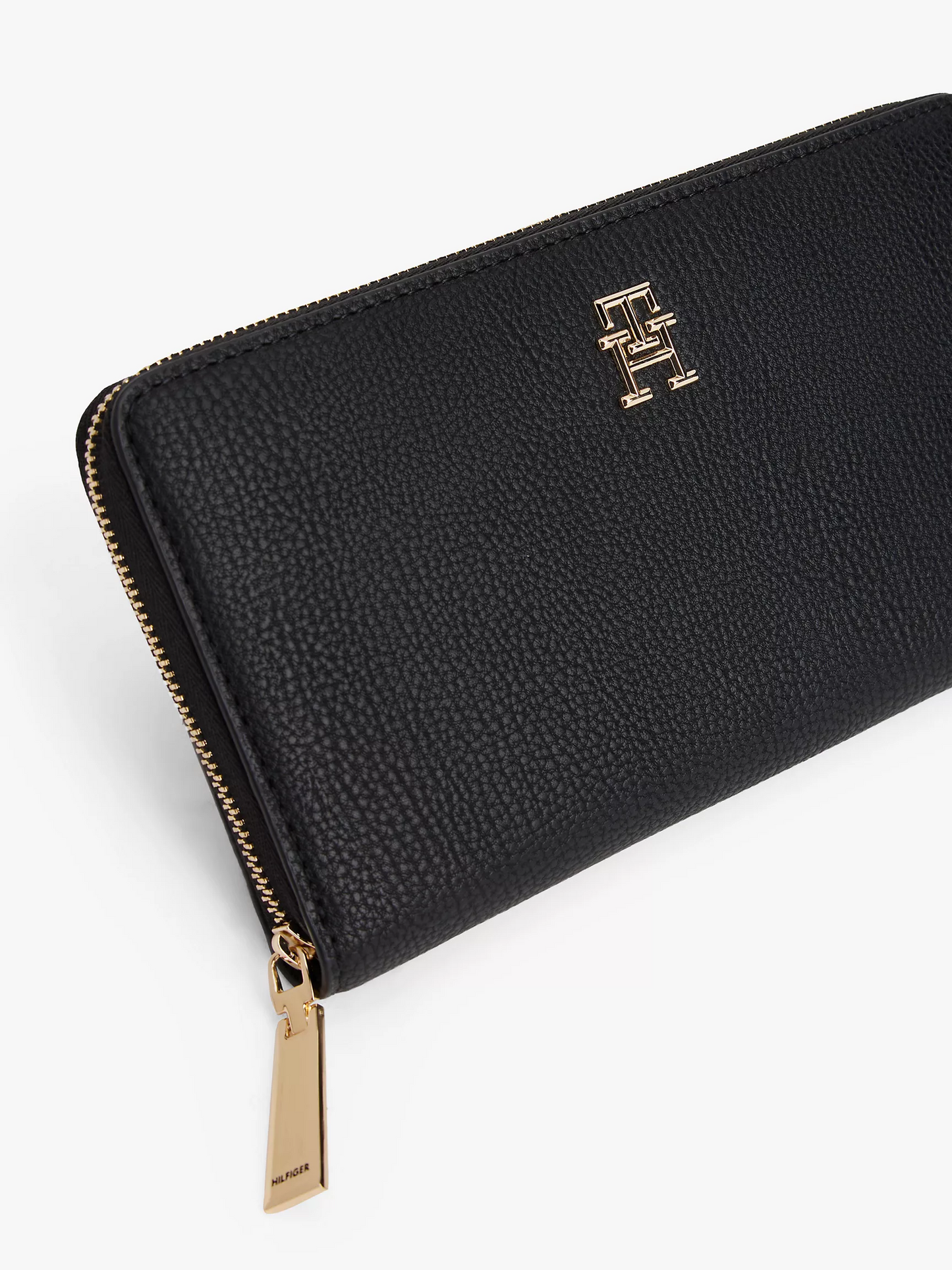 T.O.M.M.Y H.I.L.F.I.G.E.R Monogram Zip Wallet