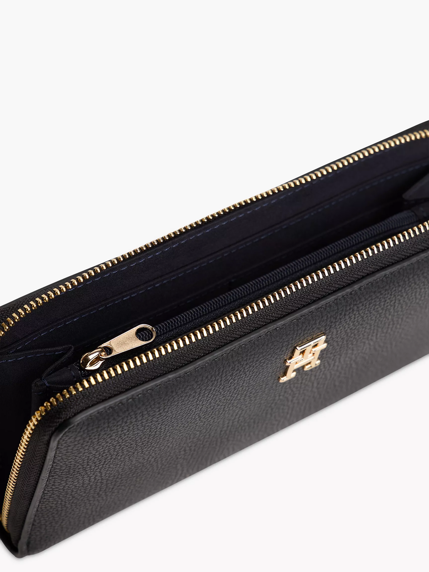 T.O.M.M.Y H.I.L.F.I.G.E.R Monogram Zip Wallet