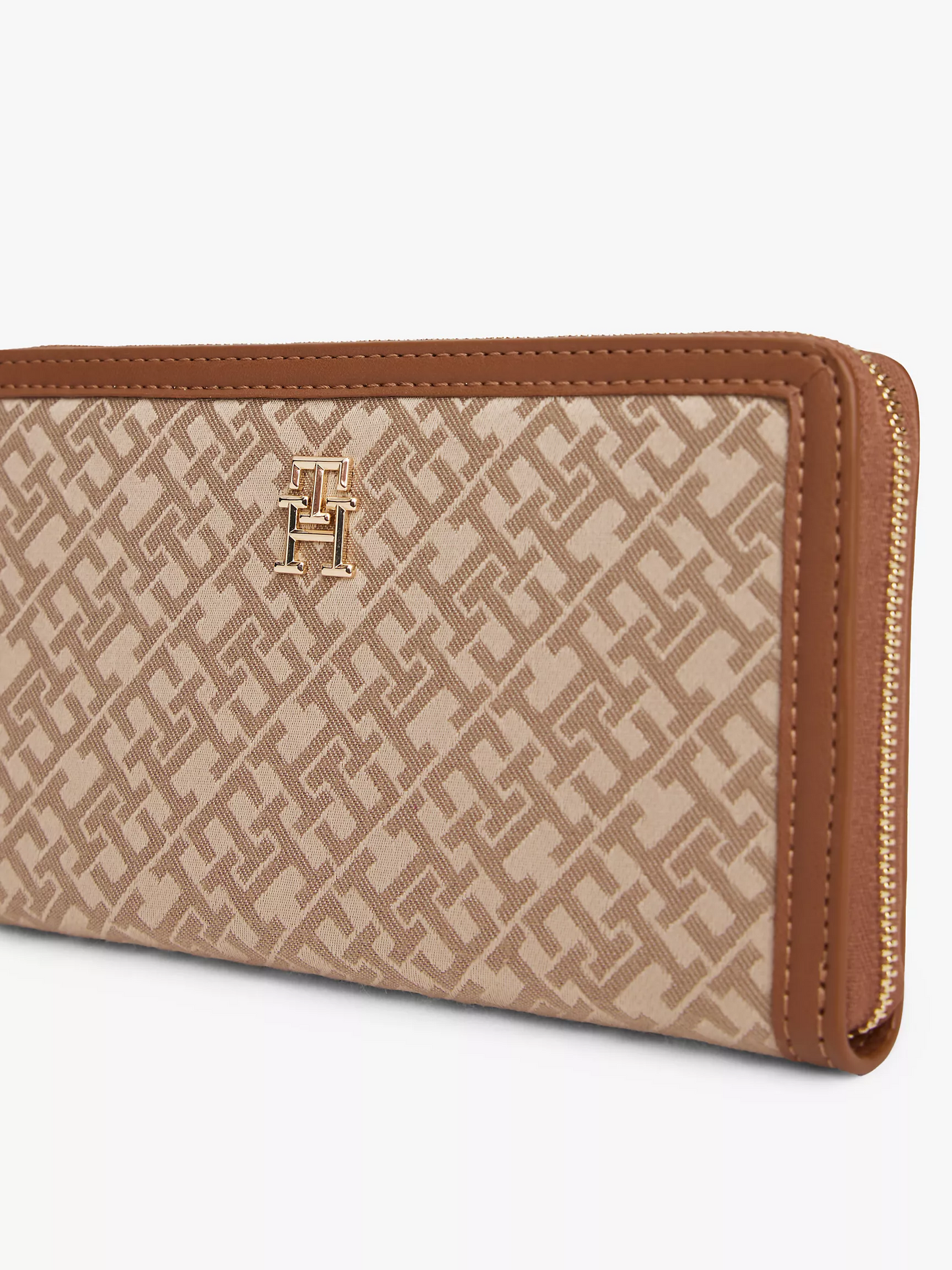 T.O.M.M.Y H.I.L.F.I.G.E.R Monogram Jacquard Zip Wallet