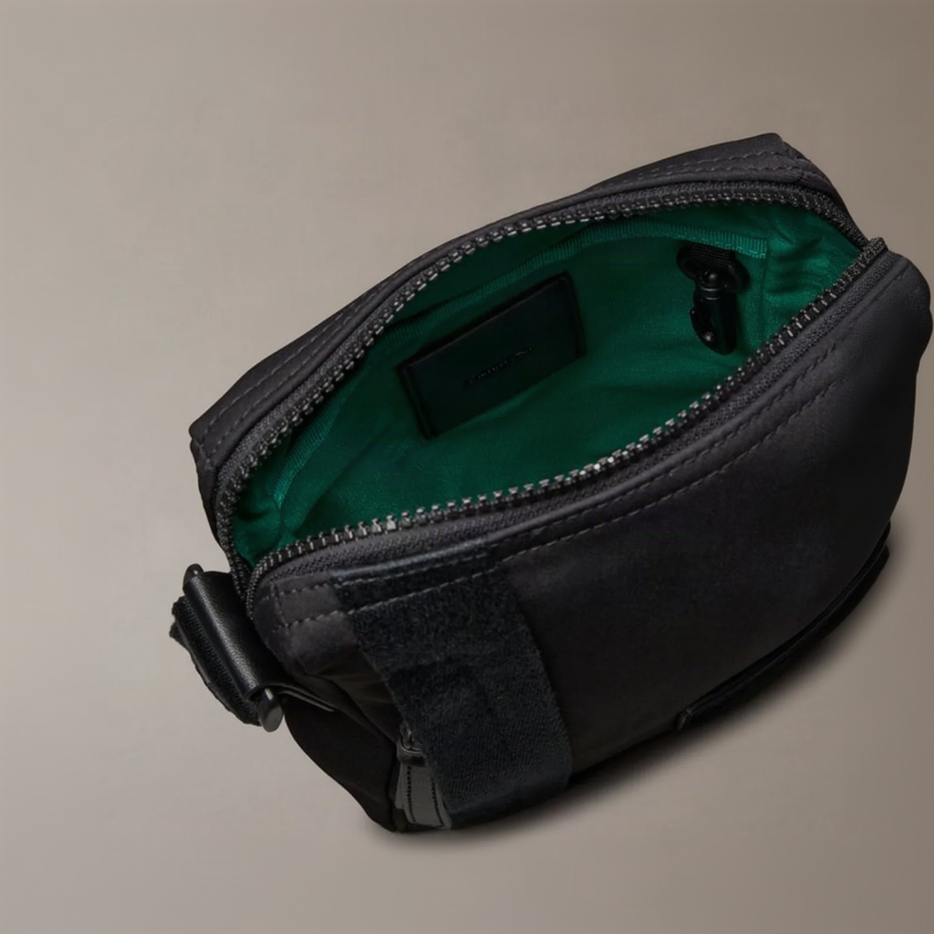 C.A.L.V.I.N K.L.E.I.N Canvas Reporter Bag