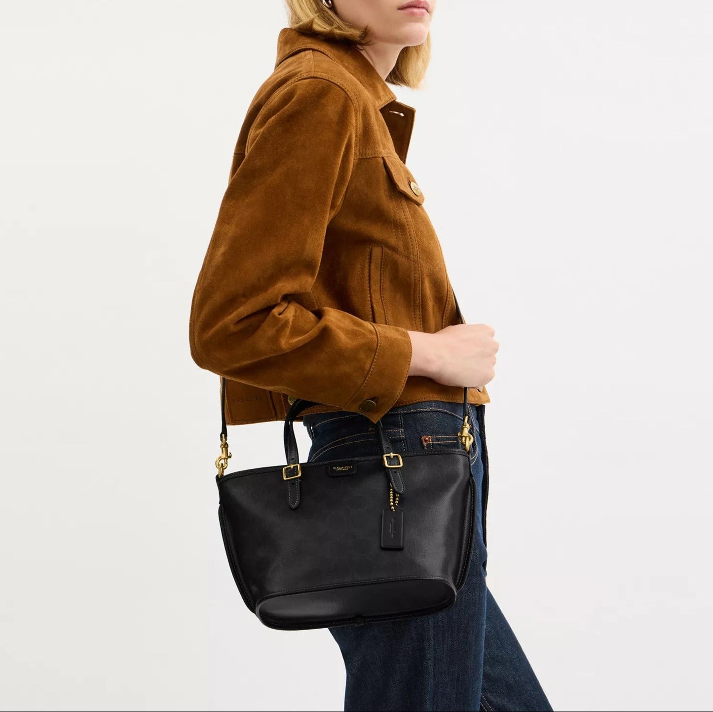 C.O.A.C.H TAXI TOTE BAG 21 IN SIGNATURE CANVAS