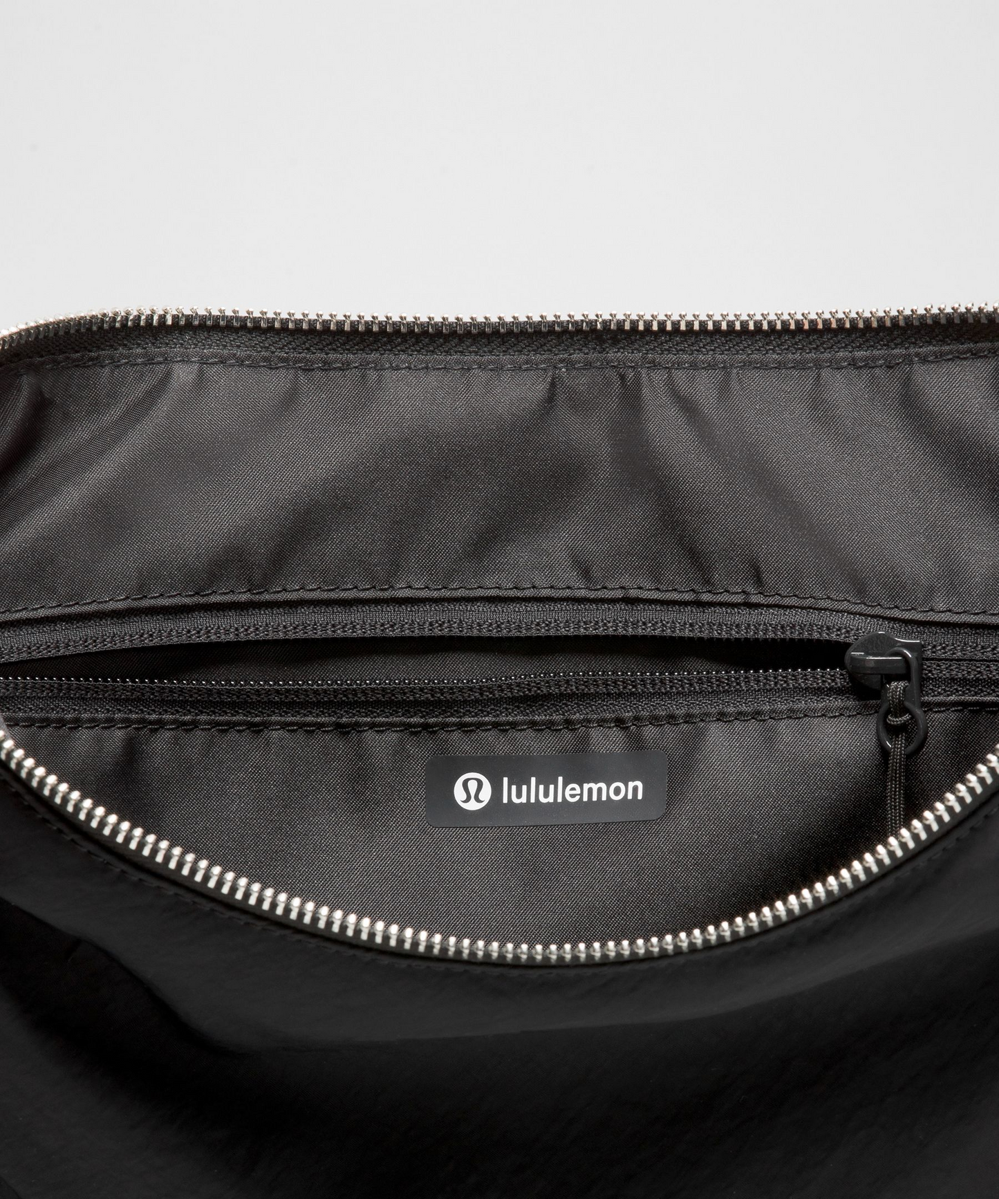 L.u.l.u.l.e.m.o.n Crossbody BAG