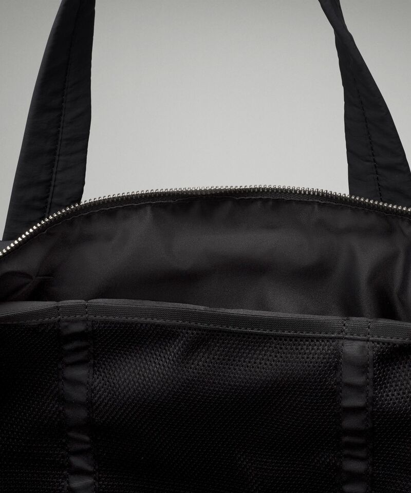 L.u.l.u.l.e.m.o.n Crossbody BAG 16L