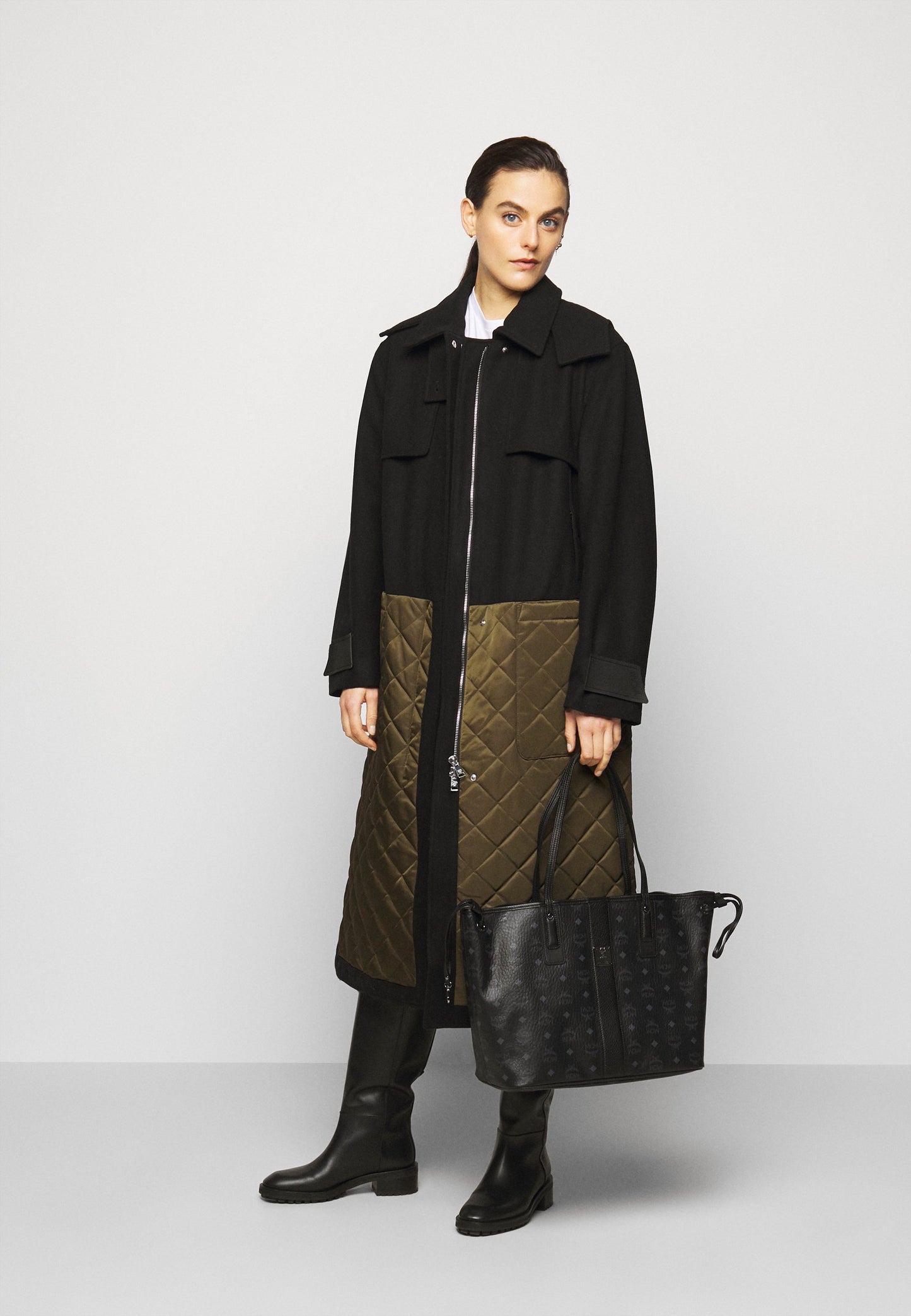 M.C.M Visetos Medium Liz Reversible Shopper Tote Bag