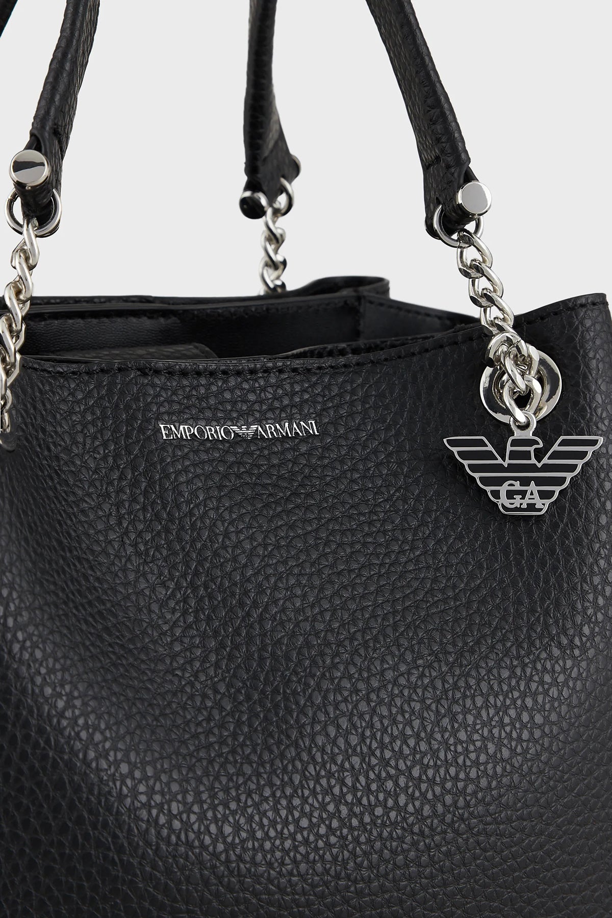 E.M.P.O.R.I.O A.R.M.A.N.I SHOULDER BAG