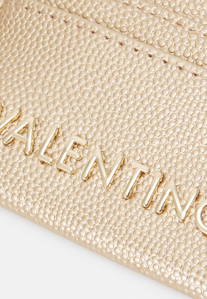 V.A.L.E.N.T.I.N.O. CARD HOLDER