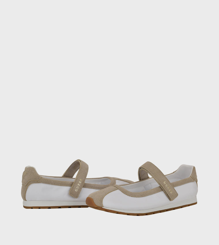 G.U.E.S.S Womens Treece Sneaker