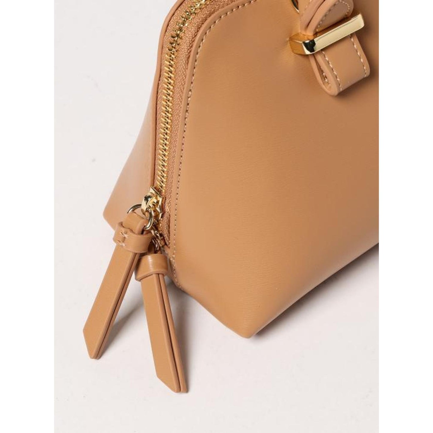 A.R.M.A.N.I E.X.C.H.A.N.G.E Crossbody Bag