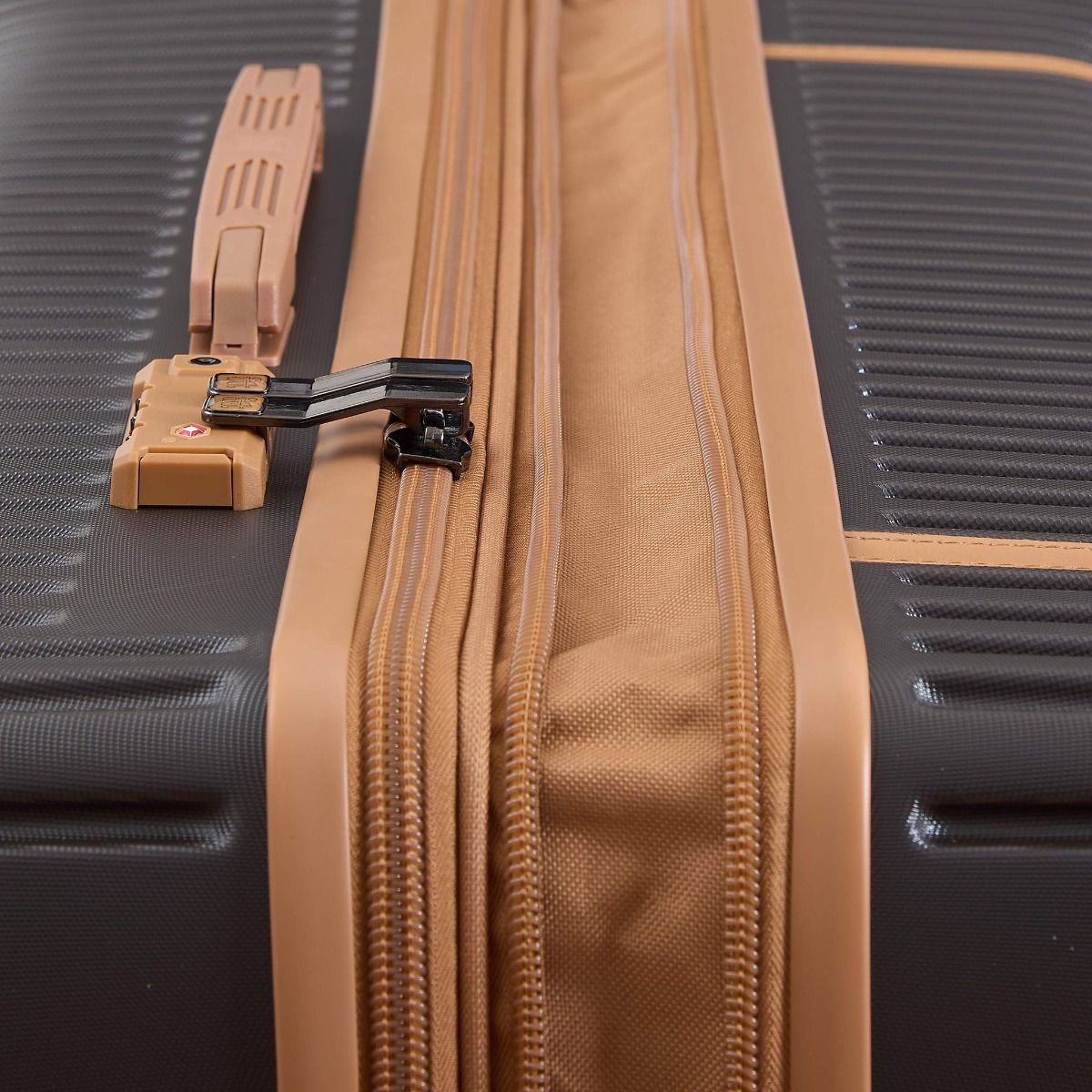 i.T.r.a.v.a Impakt Style LUGGAGE