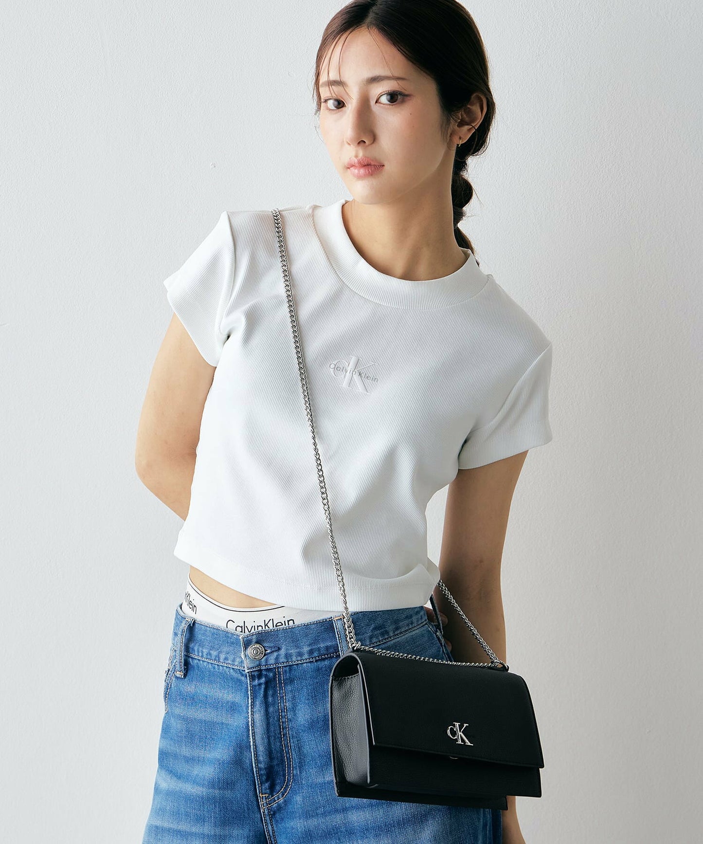 C.A.L.V.I.N K.L.E.I.N  Small Flap Chain Crossbody Bag