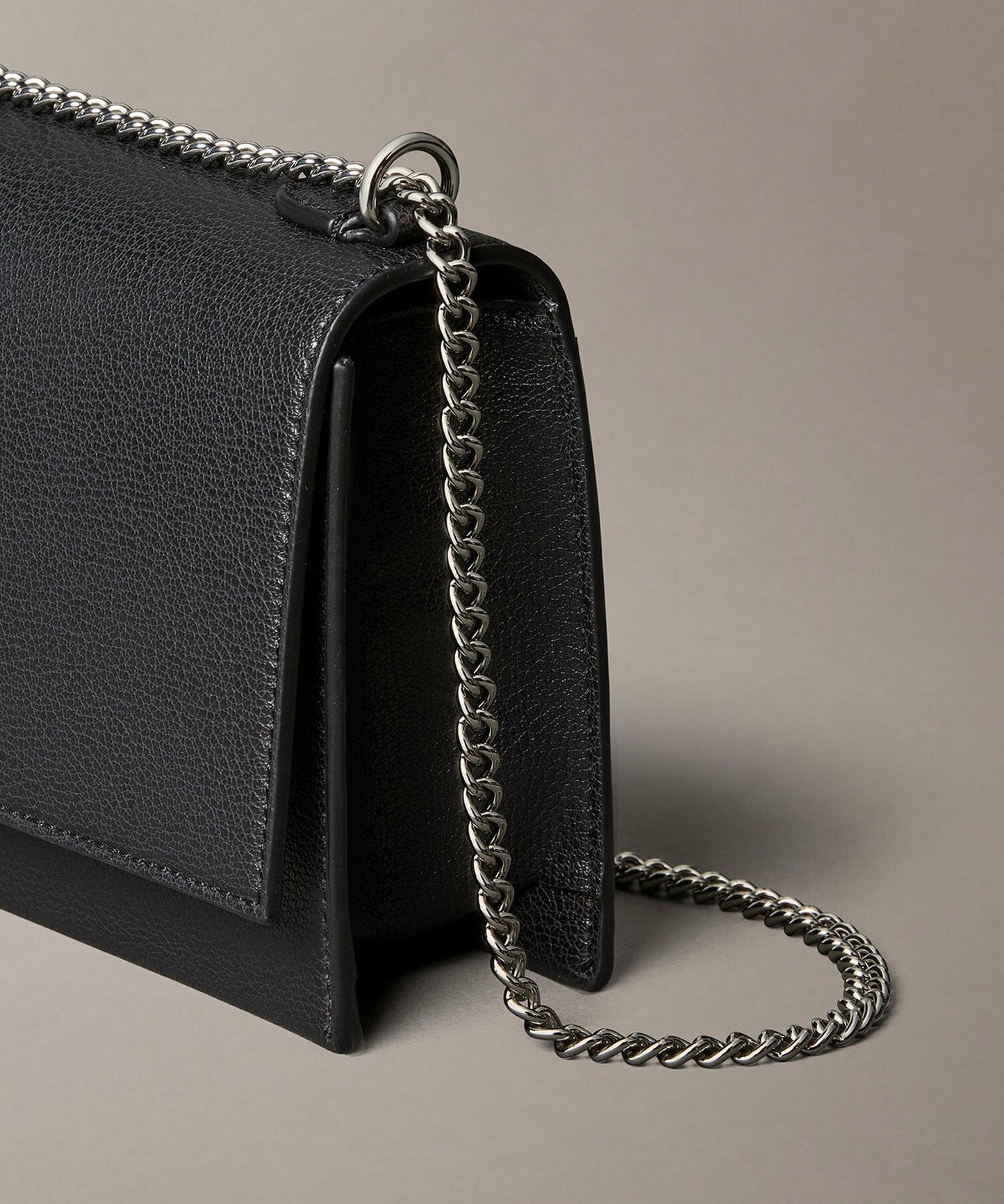 C.A.L.V.I.N K.L.E.I.N  Small Flap Chain Crossbody Bag