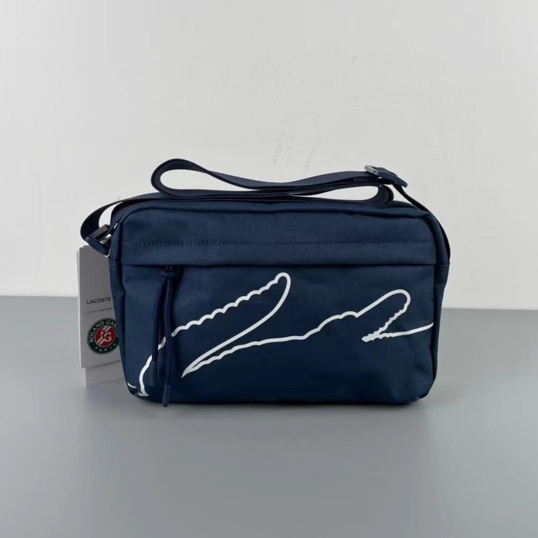 L.A.C.O.S.T.E. CROSS BAG