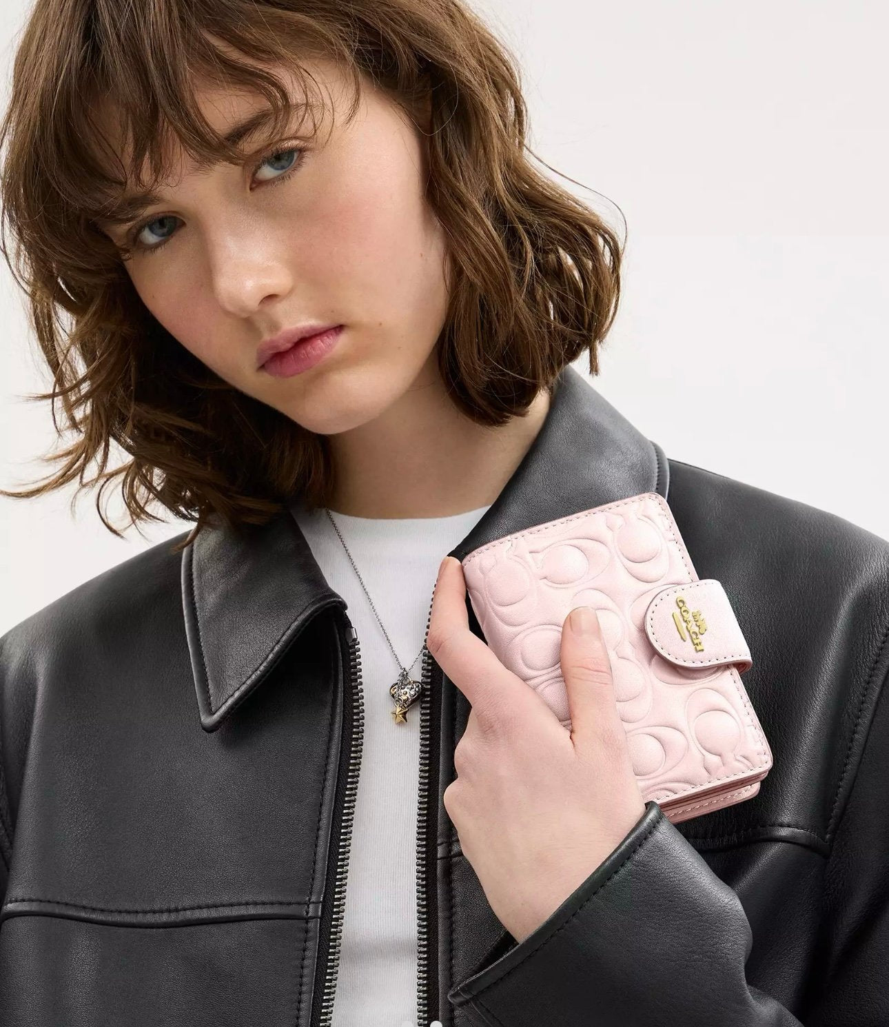 C.O.A.C.H Medium Corner Zip Wallet In Signature