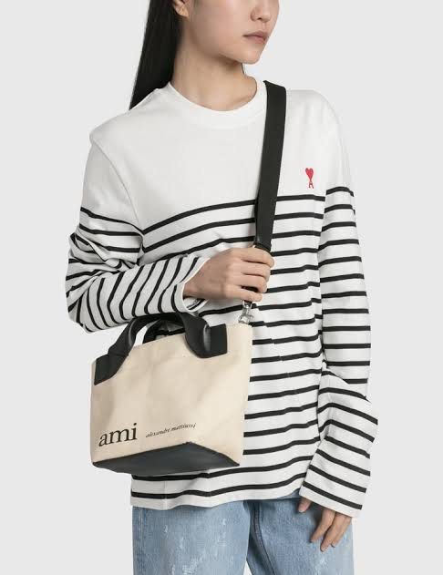 A.M.I. A.L.E.X.A.N.D.R.E M.A.T.T.I.U.S.S.I Shoulder bag