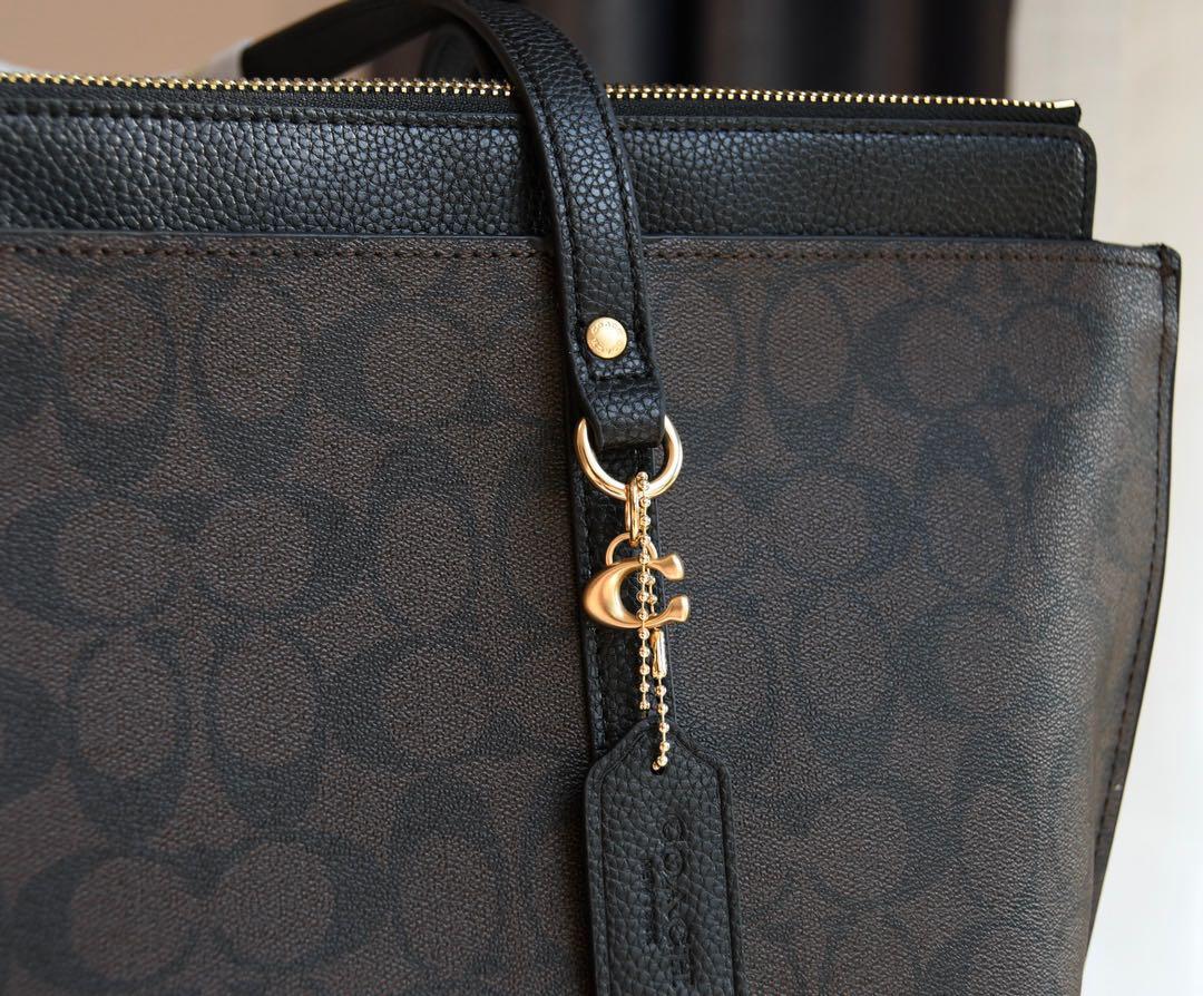 C.O.A.C.H. SHOULDER HANDBAG