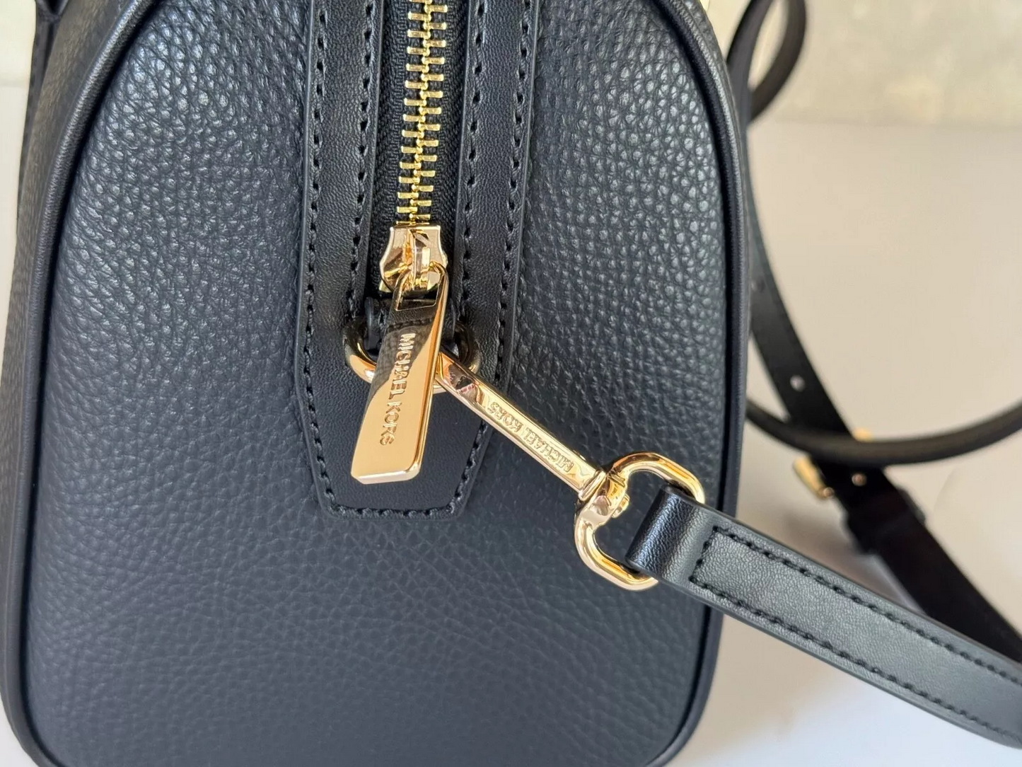 M.I.C.H.A.E.L K.O.R.S CROSSBODY BAG