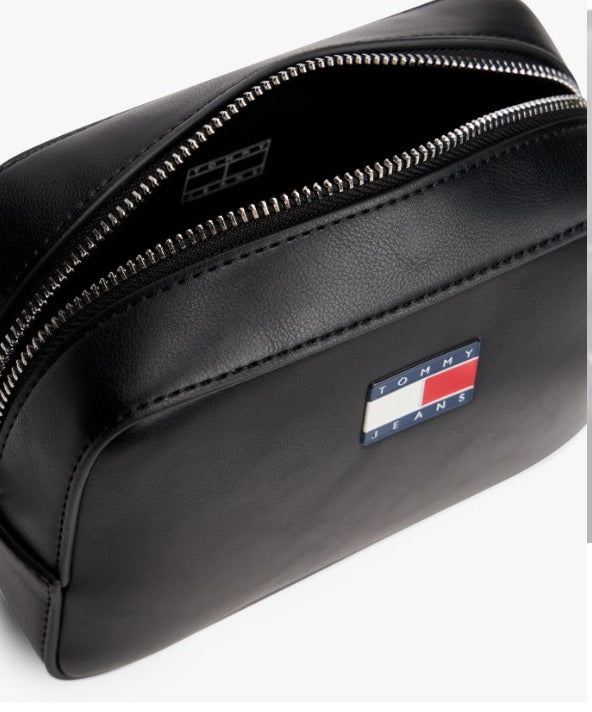 T.O.M.M.Y H.I.L.F.I.G.E.R Essential Camera Bag bag