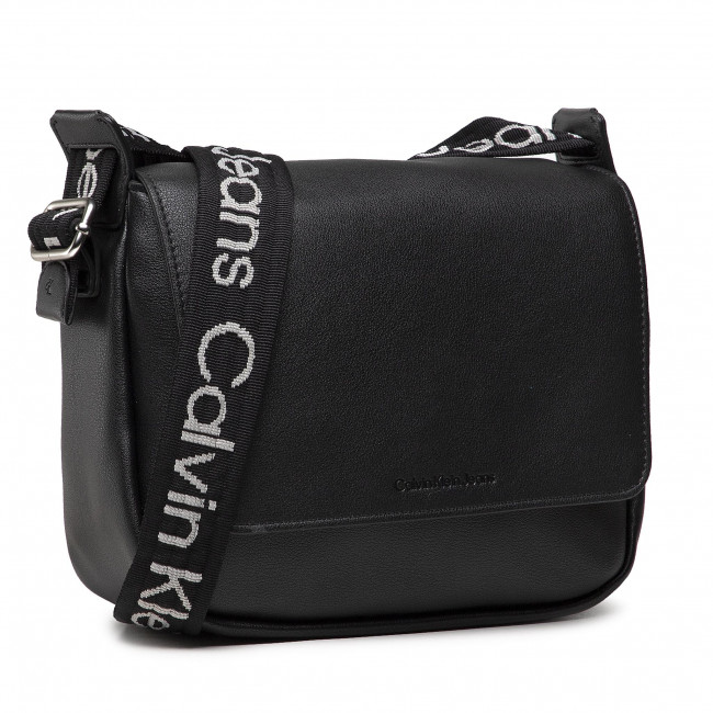 CALVIN KLEIN JEANS Ultralight Flap Crossbody Bag