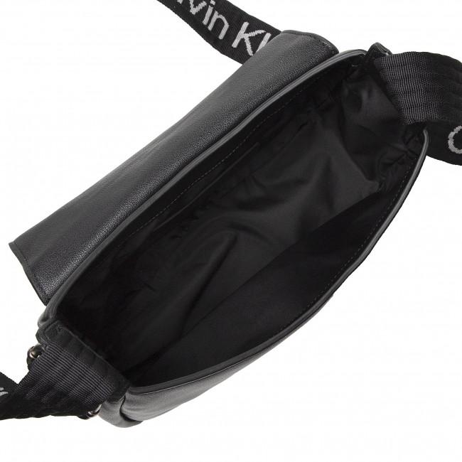 CALVIN KLEIN JEANS Ultralight Flap Crossbody Bag