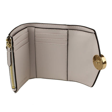 MICHAEL KORS Carmen Medium Flap Trifold Wallet