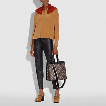 C.O.A.C.H Field Tote With Horse And Carriage Print