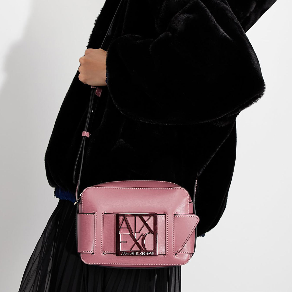 A.R.M.A.N.I E.X.C.H.A.N.G.E Logo Camera Crossbody/Shoulder Bag