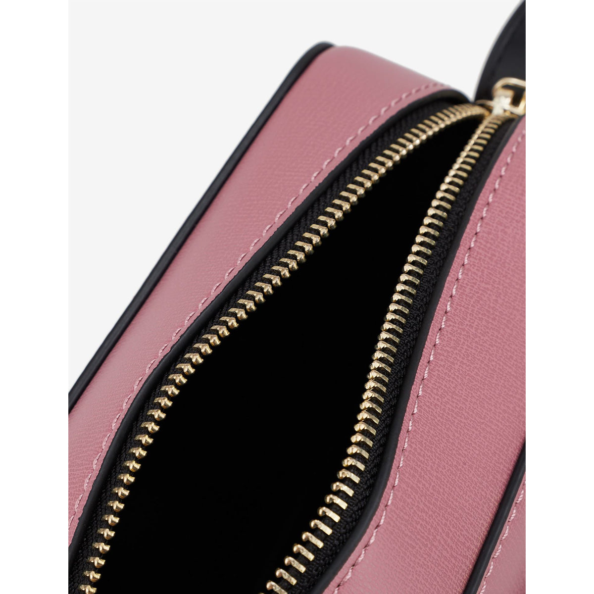 A.R.M.A.N.I E.X.C.H.A.N.G.E Logo Camera Crossbody/Shoulder Bag