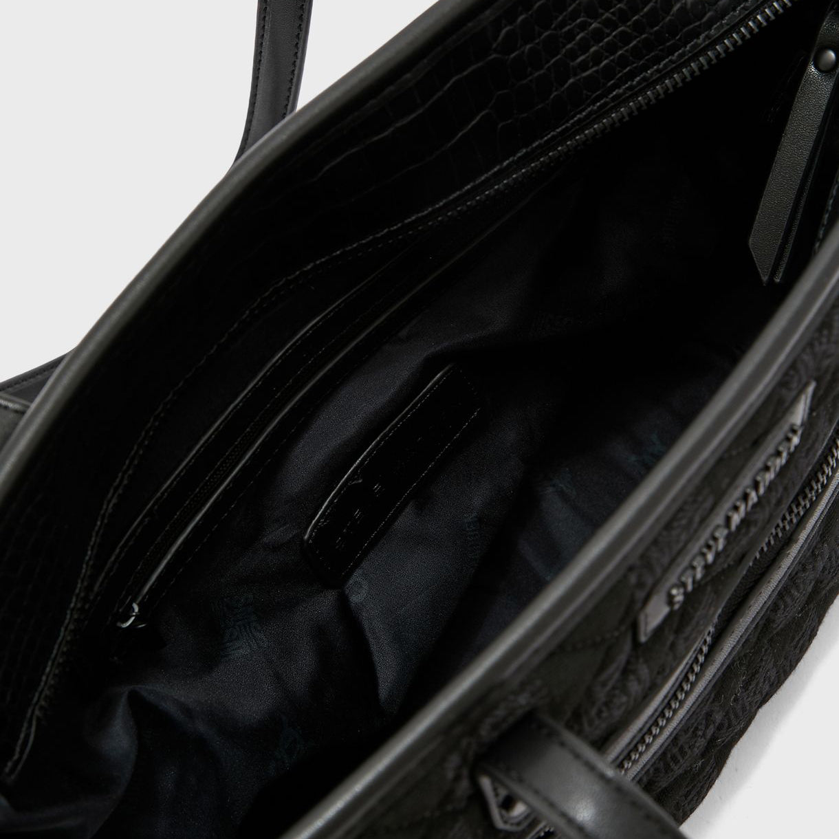 STEVE MADDEN Bjayne Printed, Chevron-detailed, andQuilted Tote Bag